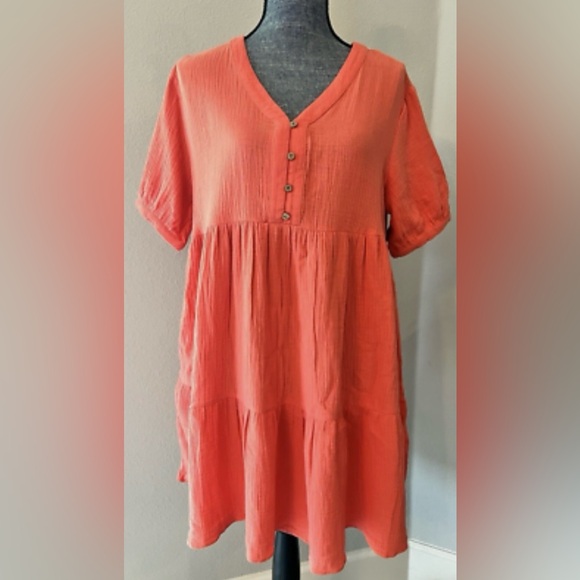 GeeGee Dresses & Skirts - GeeGee Coral Dress